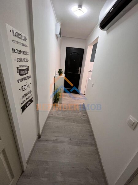 Unirii - Sf. Vineri Apartament 2 camere de vanzare